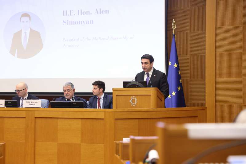 Ermenistan Parlamento Başkanı: "Türkiye ile müzakerelerin sonuç vereceğini umuyoruz"