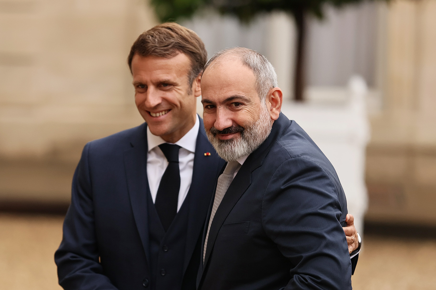 Paşinyan, Macron ile görüştü