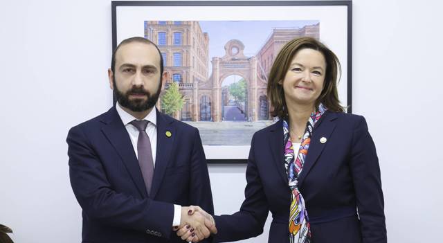 Ermenistan ile Slovenya arasındaki siyasi diyalog yoğun ve içerikli şekilde sürüyor