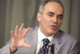 ”Al Jazeera”: Garry Kasparov başarının anahtarı, satranç ve Bakü’de katliamı hakkında anlatıyor