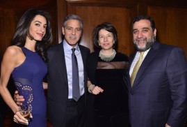 George Clooney eşi Amal Clooney ile birlikte “100 Hayat inisyatifi” tanıtım gecesine katıldı (fotolar)