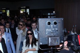 “Burada olmak beni çok mutlu ediyor!”: Kim Kardashian Yerevan’da (foto)