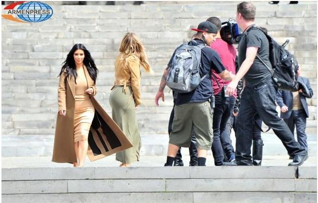 Kim Kardashian Yerevan’ı geziyor (foto)