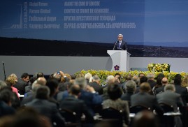 Serj Sarkisyan Uluslararası “Soykırım Suçuna Karşı” konferansında konuşma yaptı