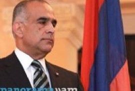 Raffi Hovhannisyan Bakü’de gazetecilerin sorularını cevapladı