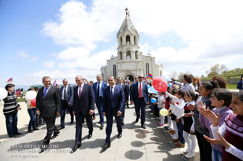 Ermenistan Başbakanı Şuşi’de Mayıs zaferlerinin kutlamalarına katıldı