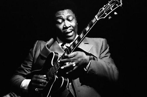 Efsane müzisyen BB King hayata veda etti