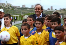 Michel Platini: Ermenistan ile Azerbaycan arasında ırkçılık yok