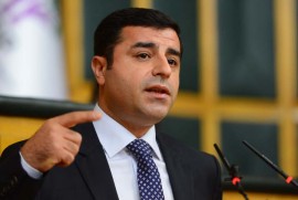 Demirtaş, Diyarbakır'daki saldırılarla ilgili hükümeti ve Cumhurbaşkanını suçladı