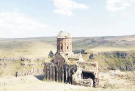 Թուրք պատմաբանը հեծանվով Վանից Երևան կուղրևորվի