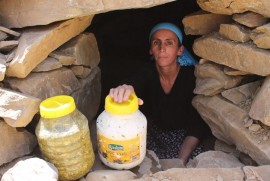 Hakkari’de mağaraları buzdolabı olarak kullanıyorlar: "Bu uygulamayı Ermenilerden öğrendik"