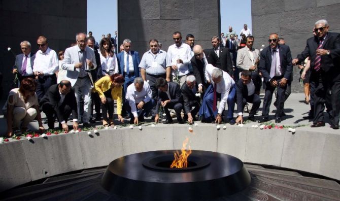 Hamahaykakan Olimpiyatları katılımcıları Ermeni Soykırımı anıtını ziyaret etti