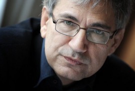 Orhan Pamuk'tan  AKP'ye eleştiri