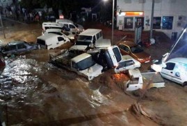 Bodrumda sağanak yağış sele döndü