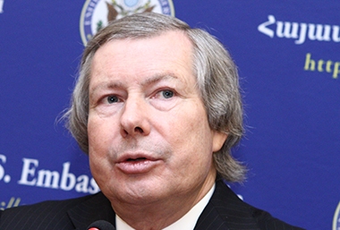 Warlick: Sarkisyan ve Aliyev, yıl sonuna kadar bir araya gelecek