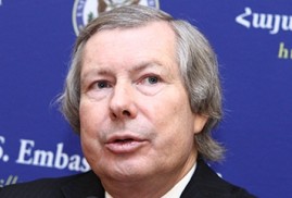 Warlick: Sarkisyan ve Aliyev, yıl sonuna kadar bir araya gelecek