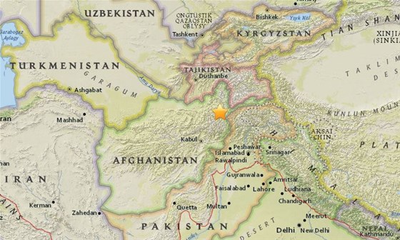 Pakistan'da 7.6 büyüklüğünde deprem meydana geldi