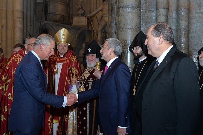 Serj Sarkisyan ve Prens Charles Ermeni Soykırımı’nın kurbanları anısına düzenlenen ayine katıldı (fotolar)