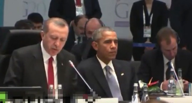 Erdoğan konuşurken Obama sakız çiğnedi (video)