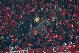 FIFA Yunanistan-Türkiye maçı sırasında Türk taraftarlarının davranışını değerlendirecek