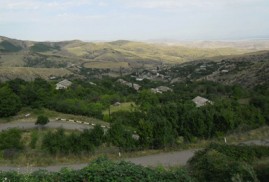 Azerbaycan bu gece Baghanis köyüne ateş açtı