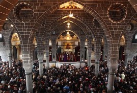 Diyarbakır'da tekrar çatışma var. Surp Giragos Ermeni Kilisesi tehlikede