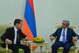 Medvedev ve Sarkisyan Yerevan’da görüştü