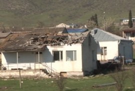 Martakert'te zarar gören evler yeniden onarılıyor