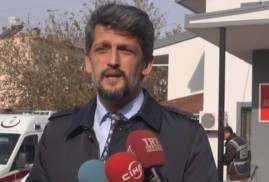 Garo Paylan, “En güzel Ermeni ölmüş Ermeni” sloganları atan kişiler hakkında suç duyurusunda bulundu