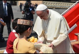 Papa Ermenistan ziyareti için teşekkür etti