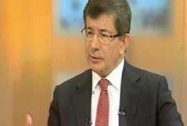 Davutoğlu Ermenistan-Türkiye  ilişkilerinin normalleşme sürecine değindi