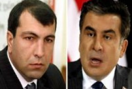 Saakashvili: Dünyada beni yalnız Putin İvanishvili ve Çakhalyan eleştiriyor