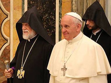 Papa Francisco ve I. Aram bir araya geldi