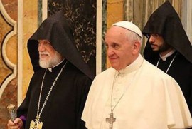 Papa Francisco ve I. Aram bir araya geldi