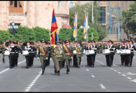 Ermenistan’da Silahlı Kuvvetleri'nin 25 yılı kutlanıyor