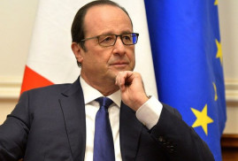 Hollande: Karabağ sorununu çözmek için müzakerelere yeniden başlamak gerekiyor