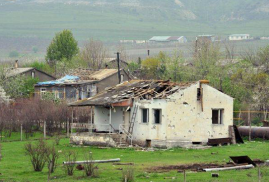 Azerbaycan, Ermenistan'ın sınıra yakın Bağanis köyünü ateş altına aldı