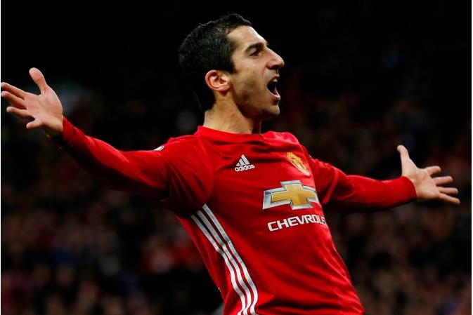 Ermeni futbol yıldızı Henrikh Mkhitaryan, attığı kafa golüyle Manchester United'in zaferini sağladı (video)