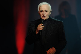 Hollywood Şöhret Yolu’nda dünyaca ünlü Ermeni sarkıcı Aznavour’un yıldızı açılacak