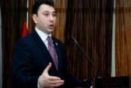 Şarmazanov Yunanistan heyetine: Türkiyenin inkar politikası ile beraber mücadele etmeliyiz