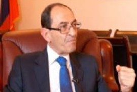 Shavarsh Kocharyan: Davutoğlu kışkırtıcı açıklamalar yerine Ermeni Soykırımı Anıtı’nı ziyaret etsin