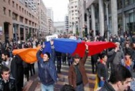 Davutoğlu’nu Ermenistan’da protesto edecekler