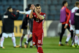 "Hey Mickey, bu yeni bir başlangıç": Mkhitaryan'a hayranından yeni bir şarkı (video)