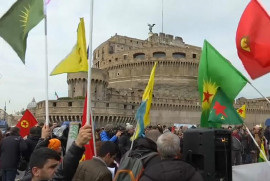 Roma’da Erdoğan’ı protesto edenler ve polis arasında arbede çıktı