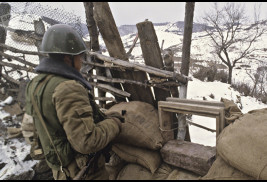 Eski Savunma Bakanı: 1994'de Azerbaycan'ın teslim olması için Bakü'ye girmemiz gerekiyordu