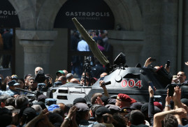 Ermenistan’da protestolar devam ediyor (Canlı yayın)