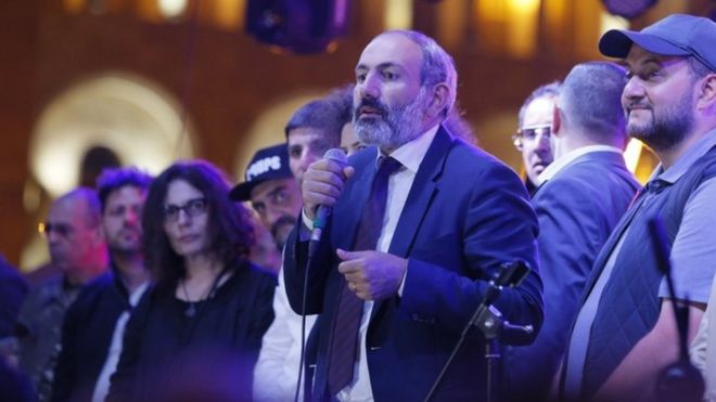 Ermenstan'da protestolar devam ediyor, muhalif lider iş ve dersleri boykot etme çağrısında bulundu