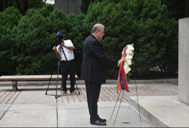 Ermenistan Cumhurbaşkanı Sarkisyan, Roosevelt anıt kompleksini ziyaret etti