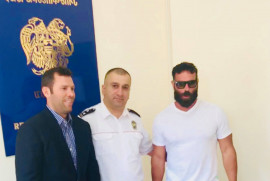 Poker Kralı Dan Bilzerian Ermenistan’a geldi