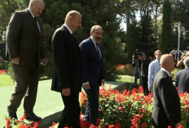 Nikol Paşinyan ve İlham Aliyev Duşanbe’de yan yana geldiler (Video)